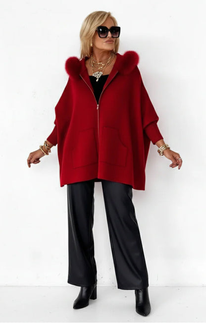 Sofia-Mantella in lana con cappuccio in eco pelliccia